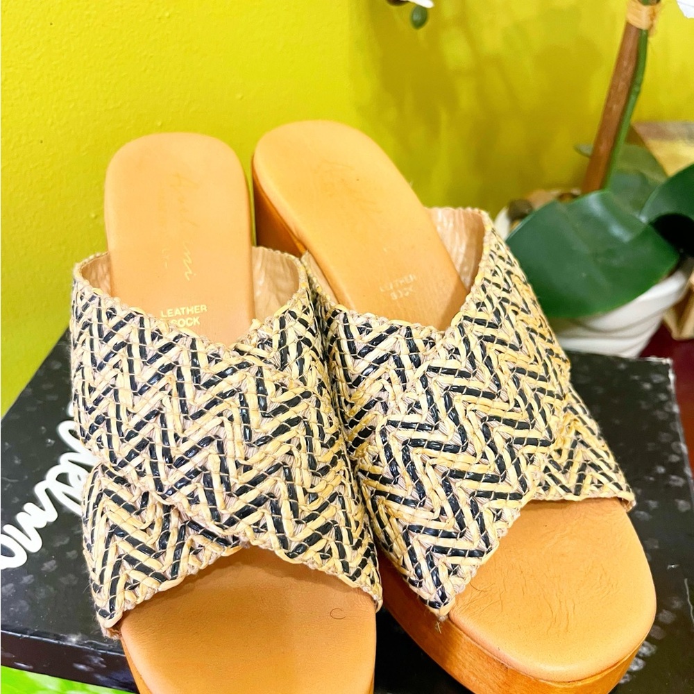 Elle Tan and Black Mules with Comfort Contour